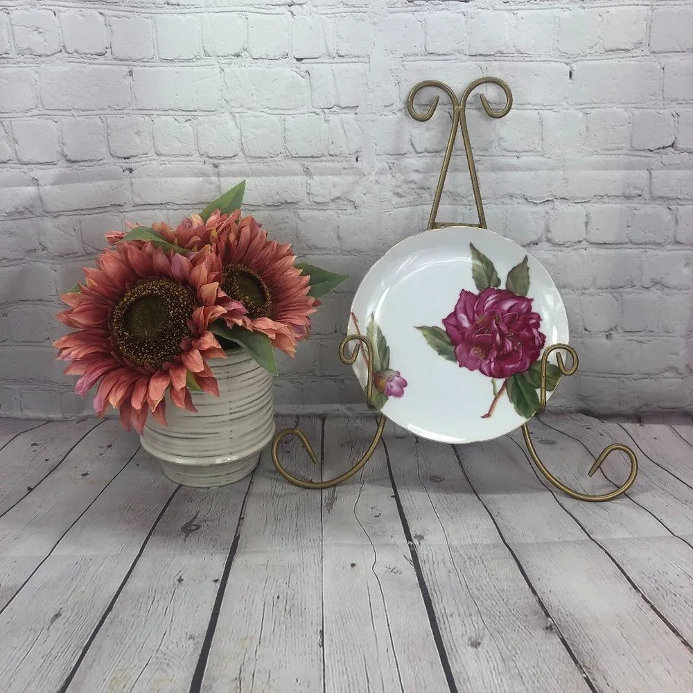 Vintage Camellia monarch by Rossetti plate
